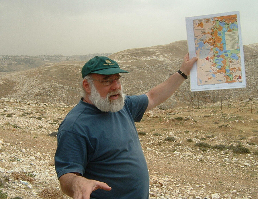 İsrailli Yahudi yazar ve aktivist Jeff Halper.