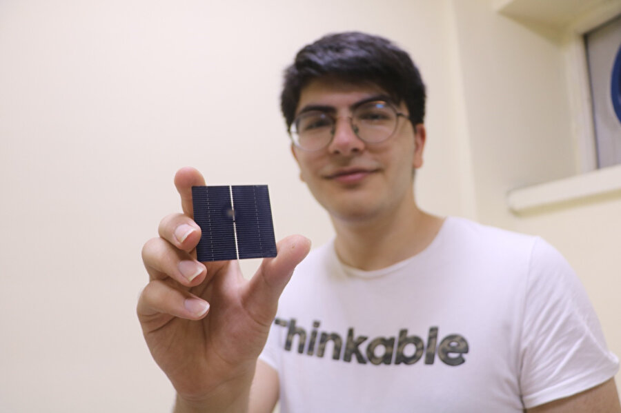 Bodrum katında geliştirdi: ABD'de birinci oldu