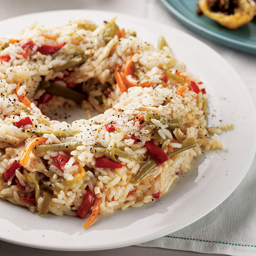 Fasulyeli Tavuklu Pilav tarifi