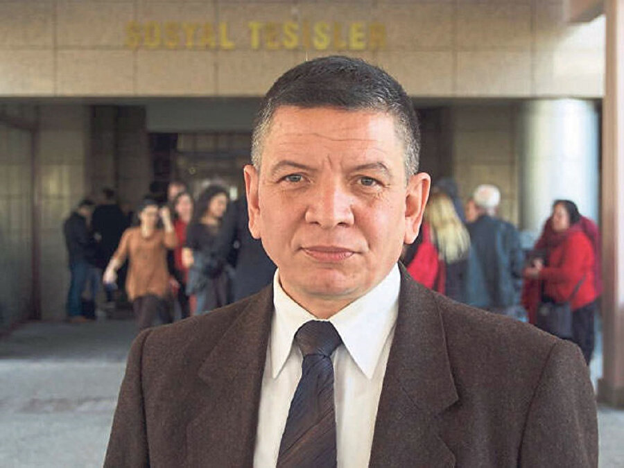 Avrupa’daki gençliği parayla dahi bir araya toplayıp savaştıramazsınız. Ne teknoloji bilgisi ne teknik bilgi buna asla yetmez. Böyle bir inançları da yok. Avrupa'daki bahsettiğim bu genç kuşağın, birleştiği nokta alkol, uyuşturucu ve gündelik hayat. Hepsi bu konuda mutabık ve hallerinden de oldukça hoşnutlar. Amerika ve Avrupa'da, genç kuşağı motive etmek için ailenin önemi, evlilik gibi birtakım telkinlerde bulunuluyor.