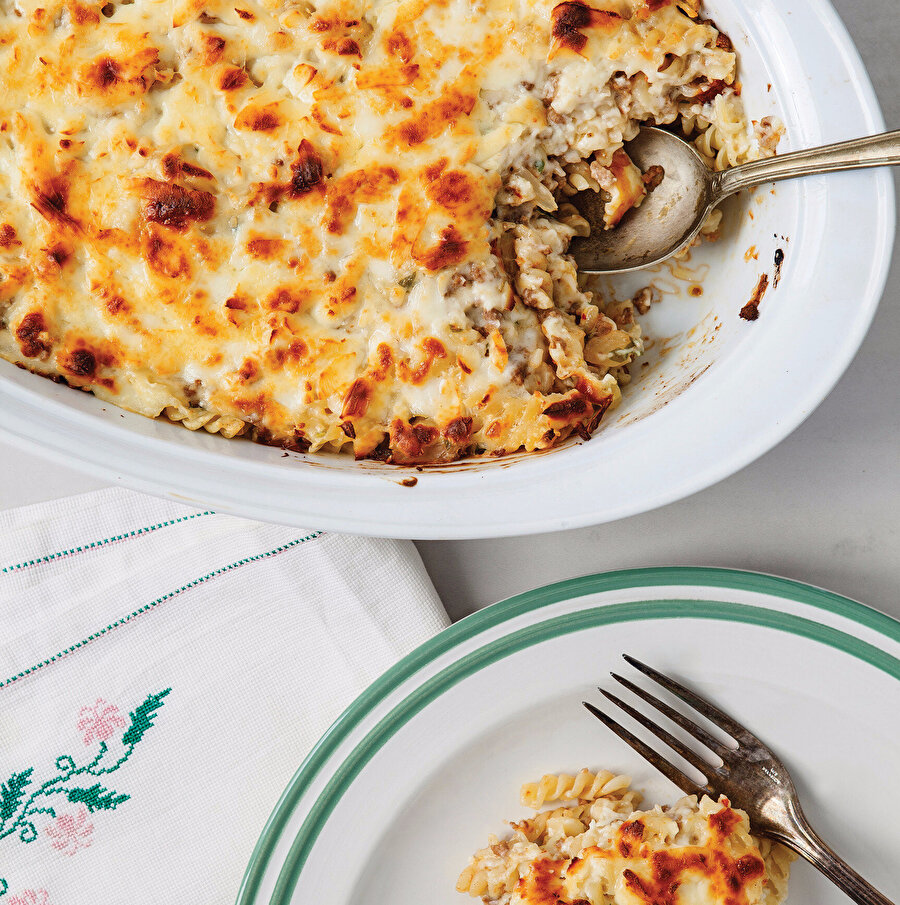 Kıymalı Fırın Makarna tarifi