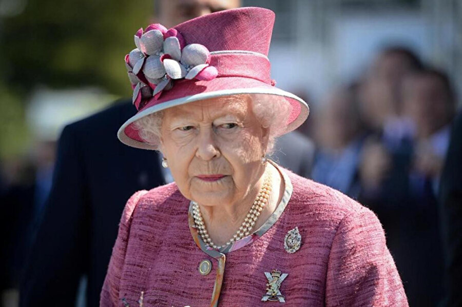 Kraliçe Elizabeth