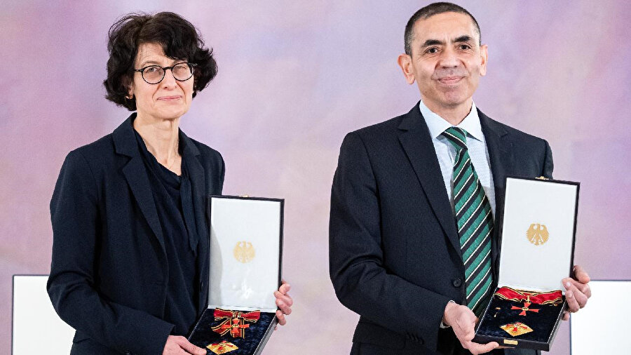 Özlem Türeci ve Uğur Şahin