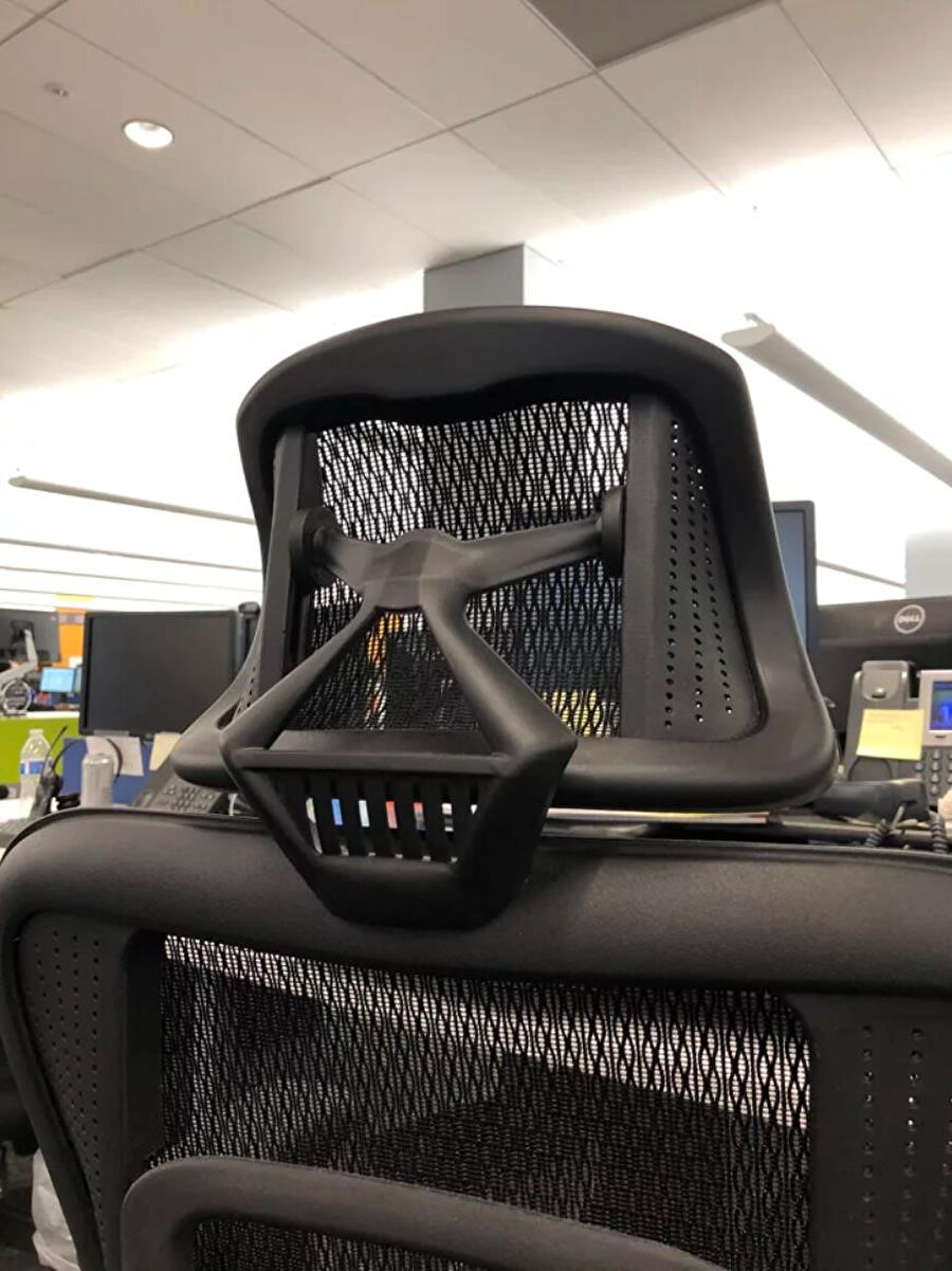 Sadece karanlık tarafa geçenler oturabilir