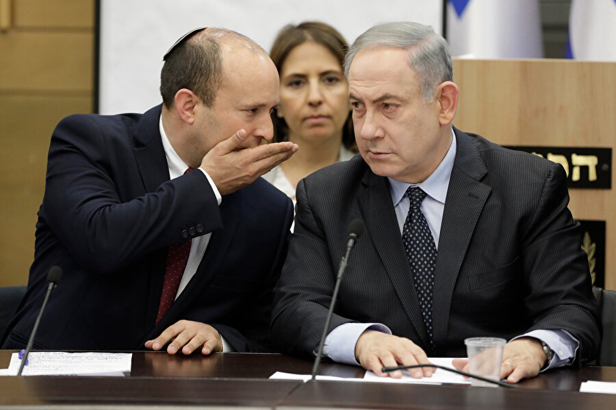 Binyamin Netanyahu koltuğunu kaybetmemek için Lapid ve Yair koalisyonuna dönüşümlü başbakanlık önermişti.