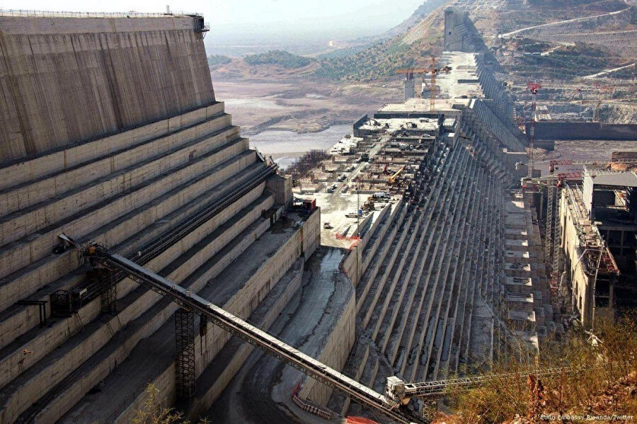 Büyük Etiyopya Rönesans Barajı veya kısaca Rönesans (Hedasi) Barajı, Etiyopya'nın 2011 yılında Mavi Nil üzerinde inşasına başladığı barajdır.