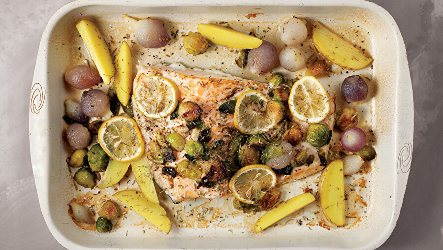 Fırında Brüksel Lahanalı Somon tarifi