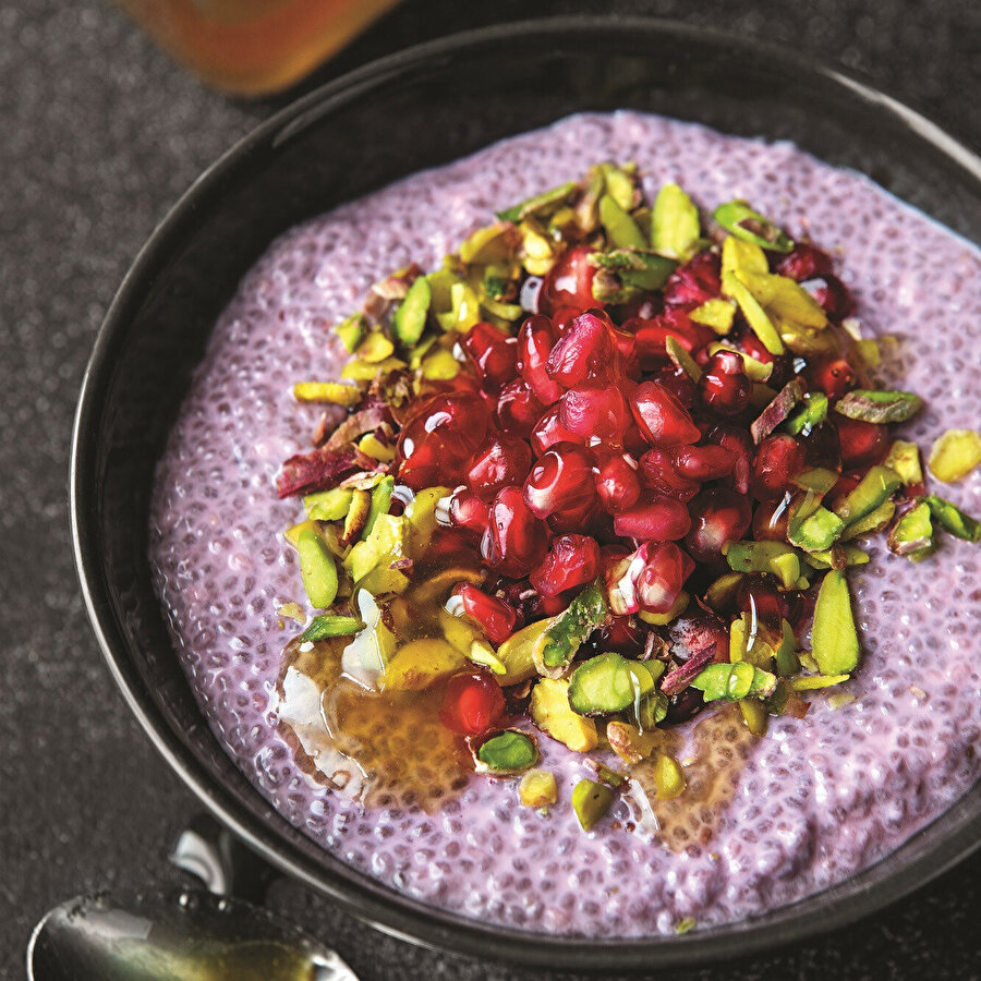 Nar Suyuna Chia Puding tarifi