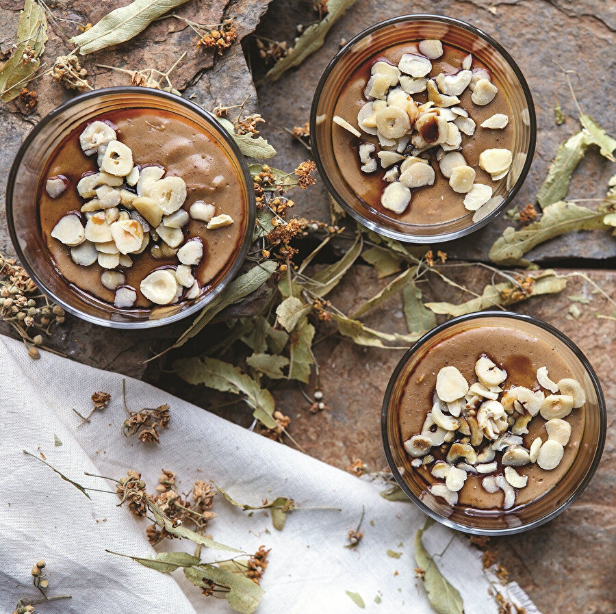 Ihlamurlu Pekmezli Muhallebi tarifi