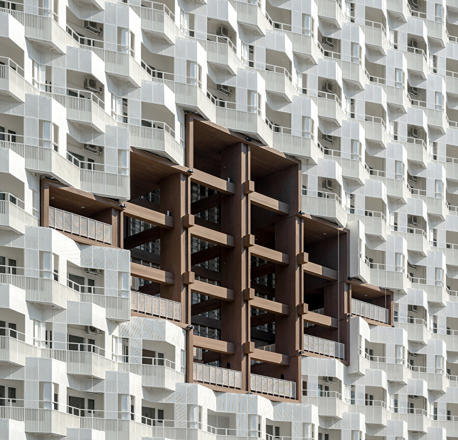 Yapıda toplam 523 adet balkon bulunuyor.