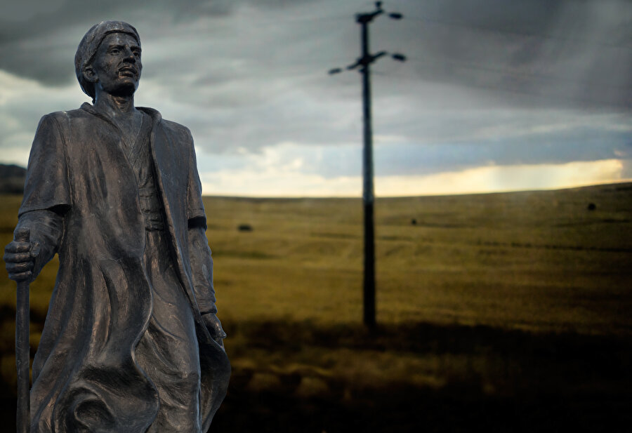 Anadolu insanını tam anlamıyla temsil eden, kuşatan ender isimlerin başında gelir Yunus Emre.