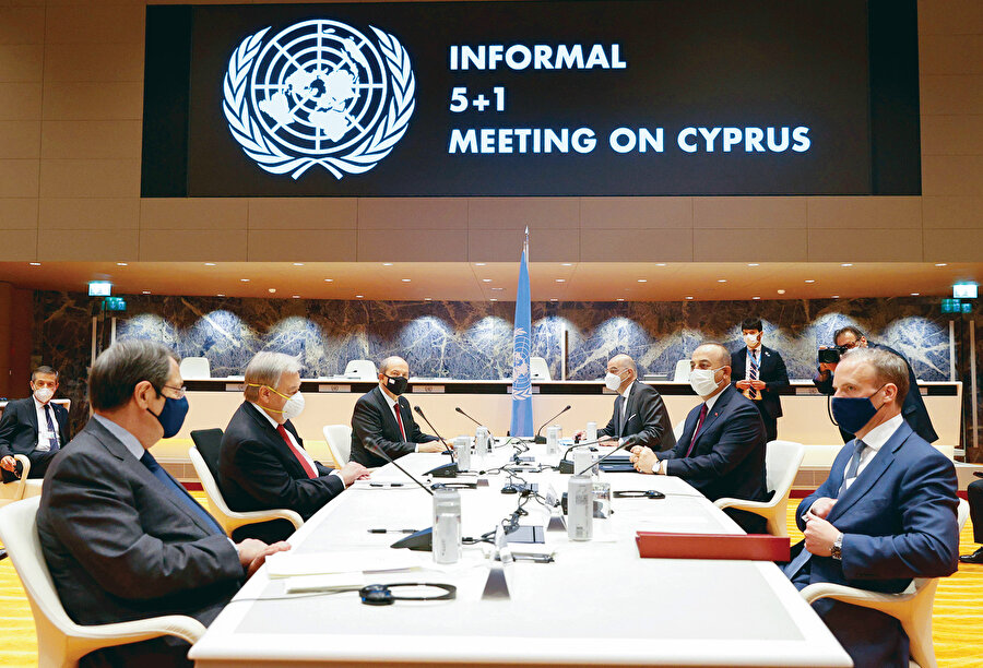 2019 Türkiye-Libya Deniz Yetki Alanlarının Sınırlandırılması Anlaşması, tüm rakiplere Türkiye ile KKTC’nin Doğu Akdeniz’de çevrelenemeyeceğini gösterdi. Bugün Cenevre’ye Anastasiadis’i getiren, hoşuna gitmeyen şeyleri duymasına rağmen Crans-Montana’daki gibi masayı devirmekten alı koyan işte bu gerçektir.