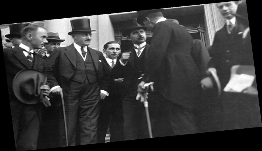 Lozan, rezalet mi hezimet mi?