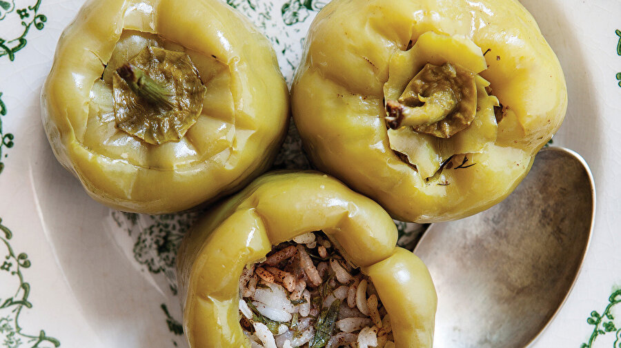 Taze Baharatlı Biber Dolması tarifi