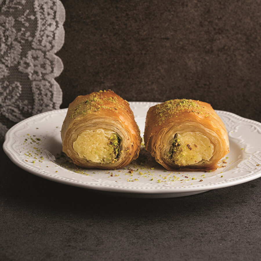 Hazır Baklava Yufkasından İrmikli Baklava tarifi