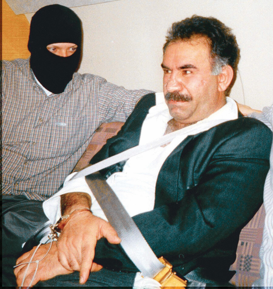 İsrail komplosunda ihanet rollerini oynayan en önemli üç oyuncunun Barzani, Talabani ve Apo olduğu kesinleşmiş oluyordu.