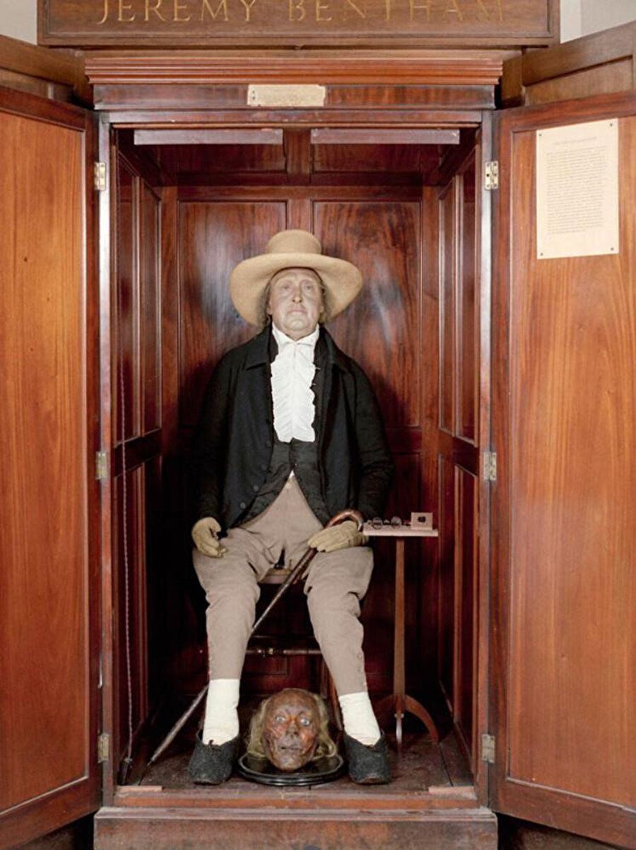 Jeremy Bentham'ın mumyası