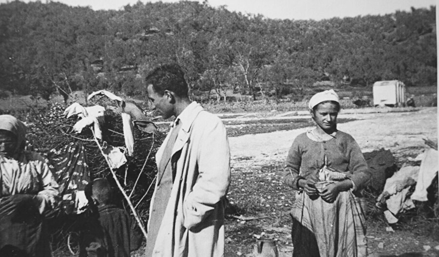 Katliam, 27 Haziran 1944'ün sabahında Zervist çetelerinin Paramithia'ya baskın yapmasıyla başlamıştı.