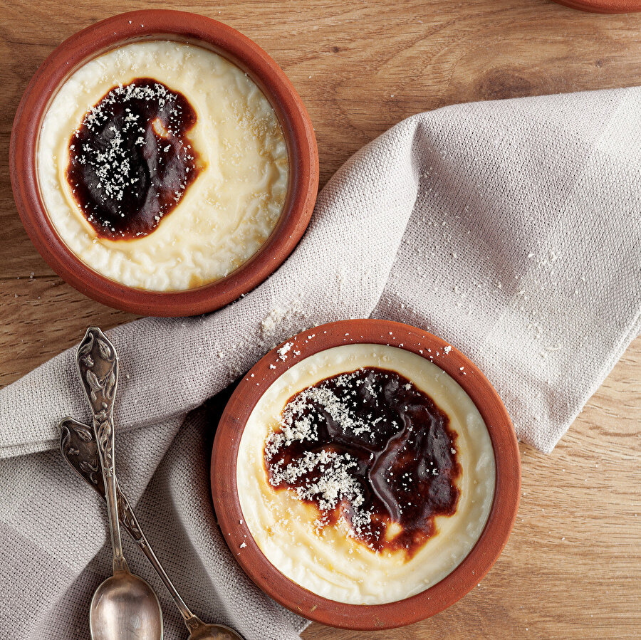 Kolay Fırında Sütlaç tarifi