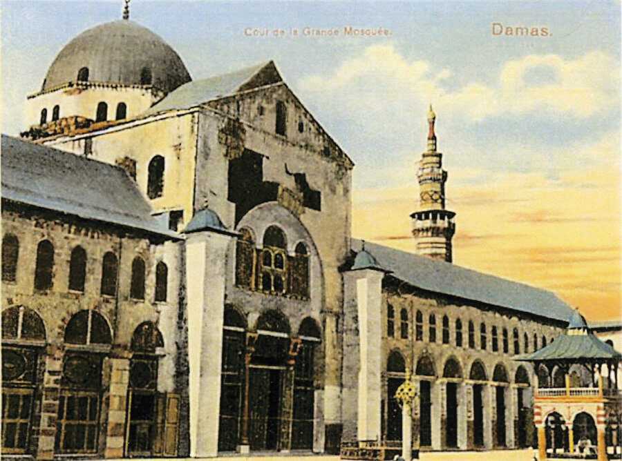 » Şam’da Emeviye Camii: Dünyanın en eski ve en büyük mabedlerinden olan Emeviye Camii, kiliseyken Emeviler döneminde Şam’ın başkent ilan edilmesiyle camiye çevrilmişti.
