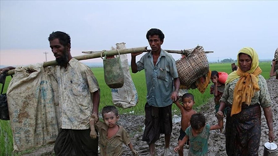 Arakan Rohingya Birliği'nin raporuna göre, Arakan ordusu ya NUG ile iş birliği yapacak ya da Myanmar ordusuyla Arakan'ın kendi kendine yönetilmesi talebinde uzlaşacak.