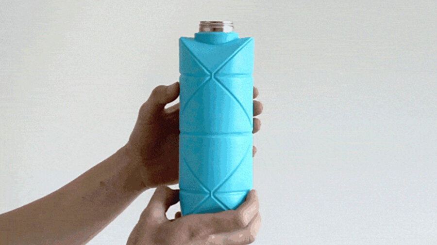 Origami şişesi, portatif kullanımıyla plastik şişe kullanımının önüne geçmeyi hedefliyor. 