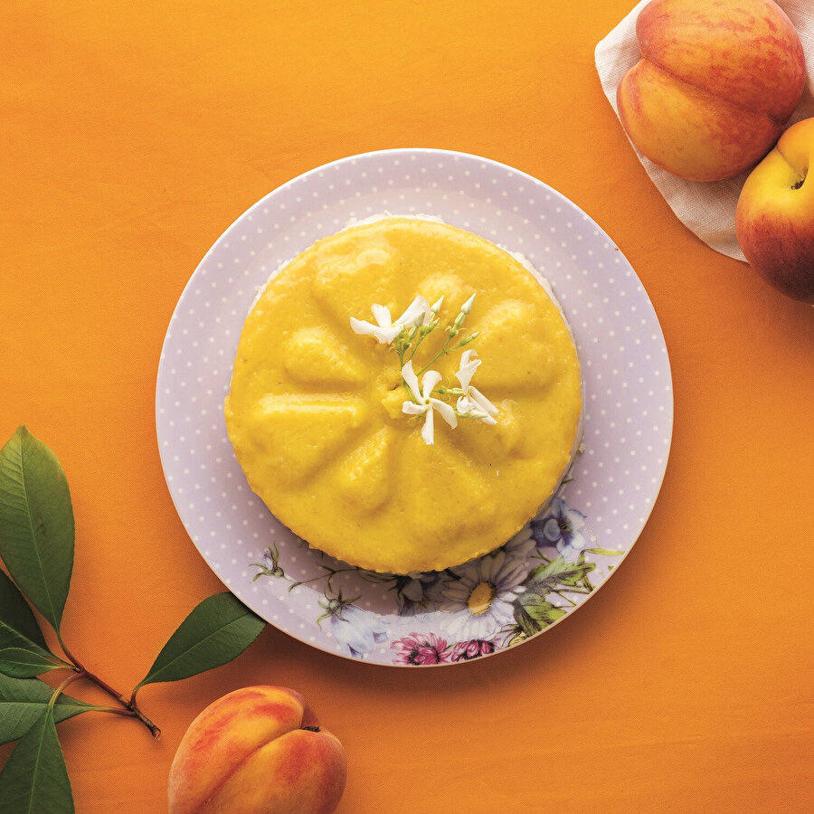 Şeftalili İrmik Tatlısı tarifi