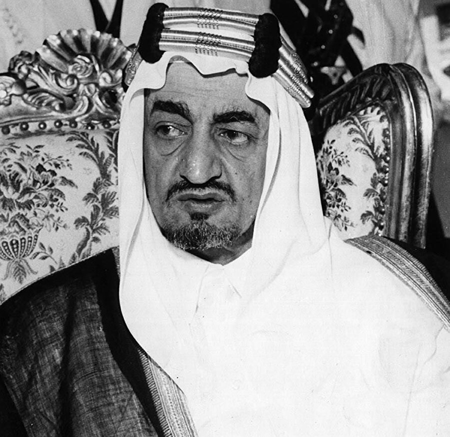 Kral Faysal bin Abdülaziz, Suudi hanedanlığı içerisinde ABD'ye karşı duruşu ve ümmet taraftarı kararlarıyla bir istisna olmuştu. 