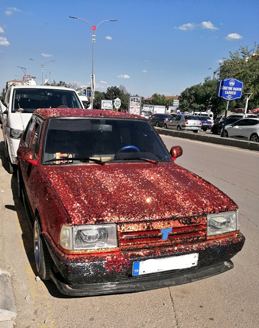 Yeni gelinlerin tatlı Tofaş'ı