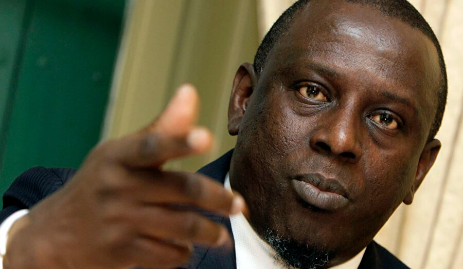 Eski Dışişleri Bakanı Cheikh Tidiane Gadio, yasanın görüşüldüğü meclis oturumunda yaptığı konuşmada, Libya'da "terör örgütleri"ne katılan Senegallerin ülkeye saldırı düzenleyeceğini iddia etmişti.