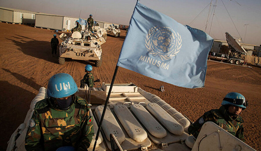 Senegal'in Birleşmiş Milletler Mali Çok Boyutlu Entegre İstikrar Misyonu'na (MINUSMA) verdiği destek nedeniyle de söz konusu örgütler için "stratejik" bir hedef olabileceği kaydediliyor.