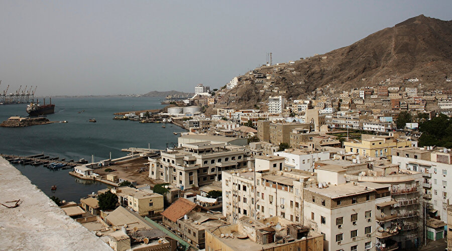 Yemen'in geçici başkenti Aden Ağustos 2019'dan beri BAE'ye bağlı Güney Geçiş Konseyi'nin kontrolünde. 