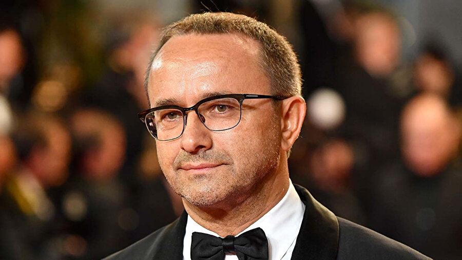 Dönüş filmiyle Zvyagintsev Venedik Film Festivali'nde Altın Aslan kazanmıştır.