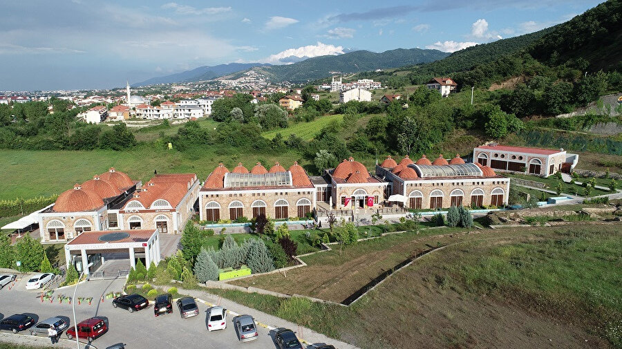 Yazlık Ilıcası Tesisleri.