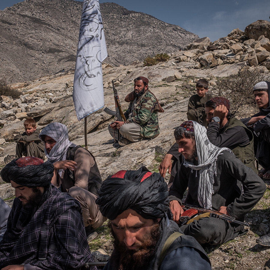 Taliban Afganistan'ın yüzde 80'inin üzerinde alan hakimiyeti kurduğunu iddia ederken, Afgan hükümet birimleri ise bunu reddediyor ve Taliban'ın elindeki bölgelerde kalıcı bir güç unsuru olmadığını iddia ediyor.