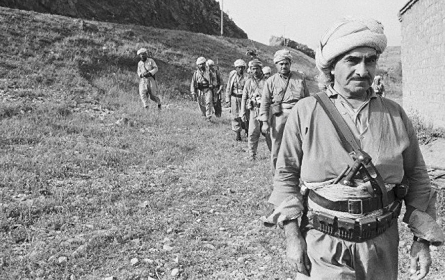 İsrail Bayrağı da işte bunu ifade etmek için çizildi. Türkiye'nin Güneydoğu bölgesi de işte bu sınırların içerisindedir. Irak Kürt Bölgesel Yönetiminin kısa süre önce bastırmak için hazırladığı hatıra pullarında, Türkiye'nin Güneydoğu bölgesi de işte bu Büyük Kürdistan sınırları içerisinde gösterilmişti. İsrail'in istihbarat servisleri Mossad, Şin Bet/Şabak, AMAN işte bunları gerçekleştirmeye çalışıyorlar.