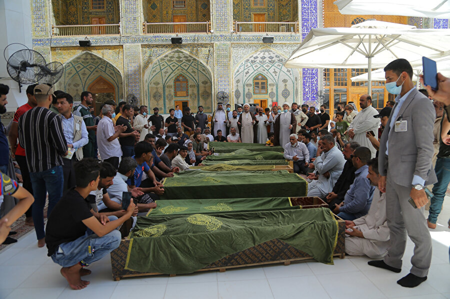 Irak-Nasıriye'de bulunan İmam Hüseyin Hastanesi'nde çıkan yangında son belirlemelere göre 92 kişi hayatını kaybetti.