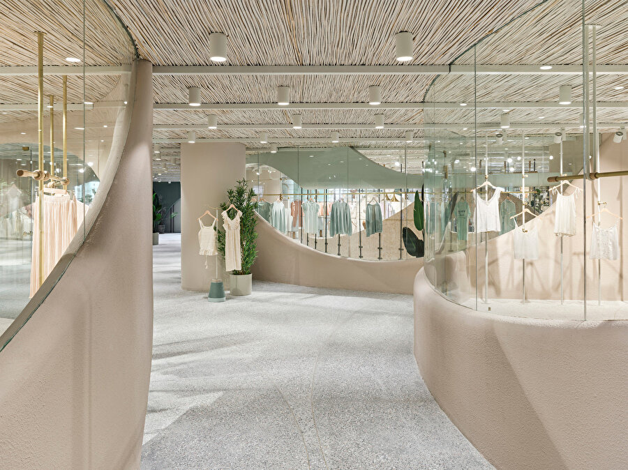 Zemberek Tasarım, Ulupınar Tekstil için showroom ile birlikte genel merkez kısmını da tasarlıyor.
