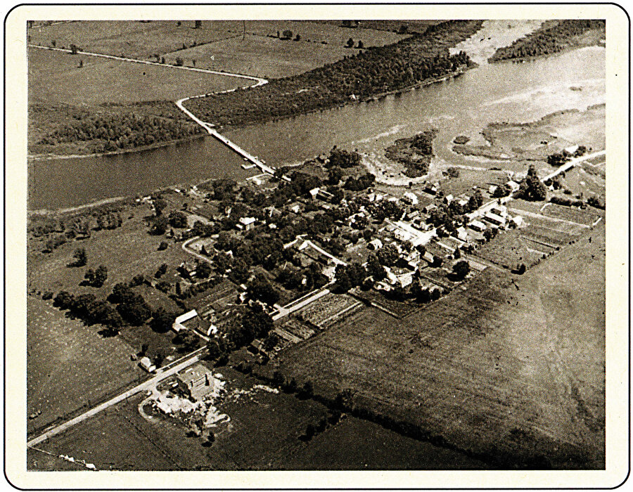»İşte Kanada Kars’ı! Rideau Irmağı kıyısındaki Kanada Kars’ının kuş bakışı görünümü... 