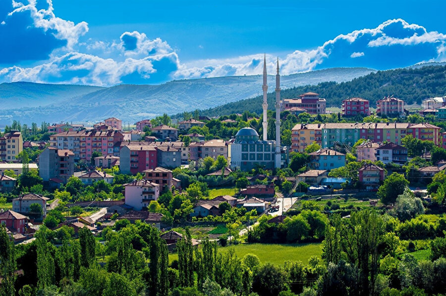 Hikâyesi olmasa yolcular, onu hatırlayan, aktaran, anlayan yolcular olmasa şehirler ne işe yarar ki?