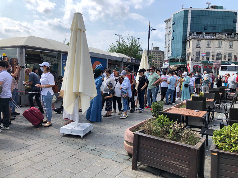 İstanbul'da kalanlar Adalar'a akın etti