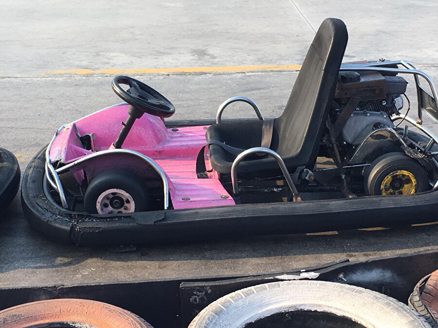 Antalya'da bir lunaparktaki go-kart