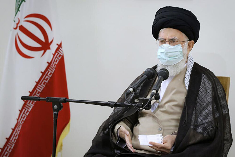 İran lideri Ayetullah Ali Hamaney.