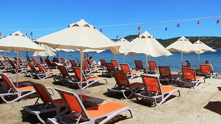 Bodrum plajlarında fahiş fiyatlar uygulanıyor