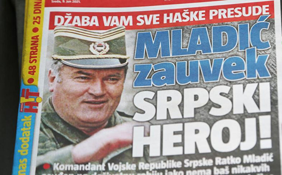 Miladic'i kahraman ilan eden bir Sırp gazetesi.
