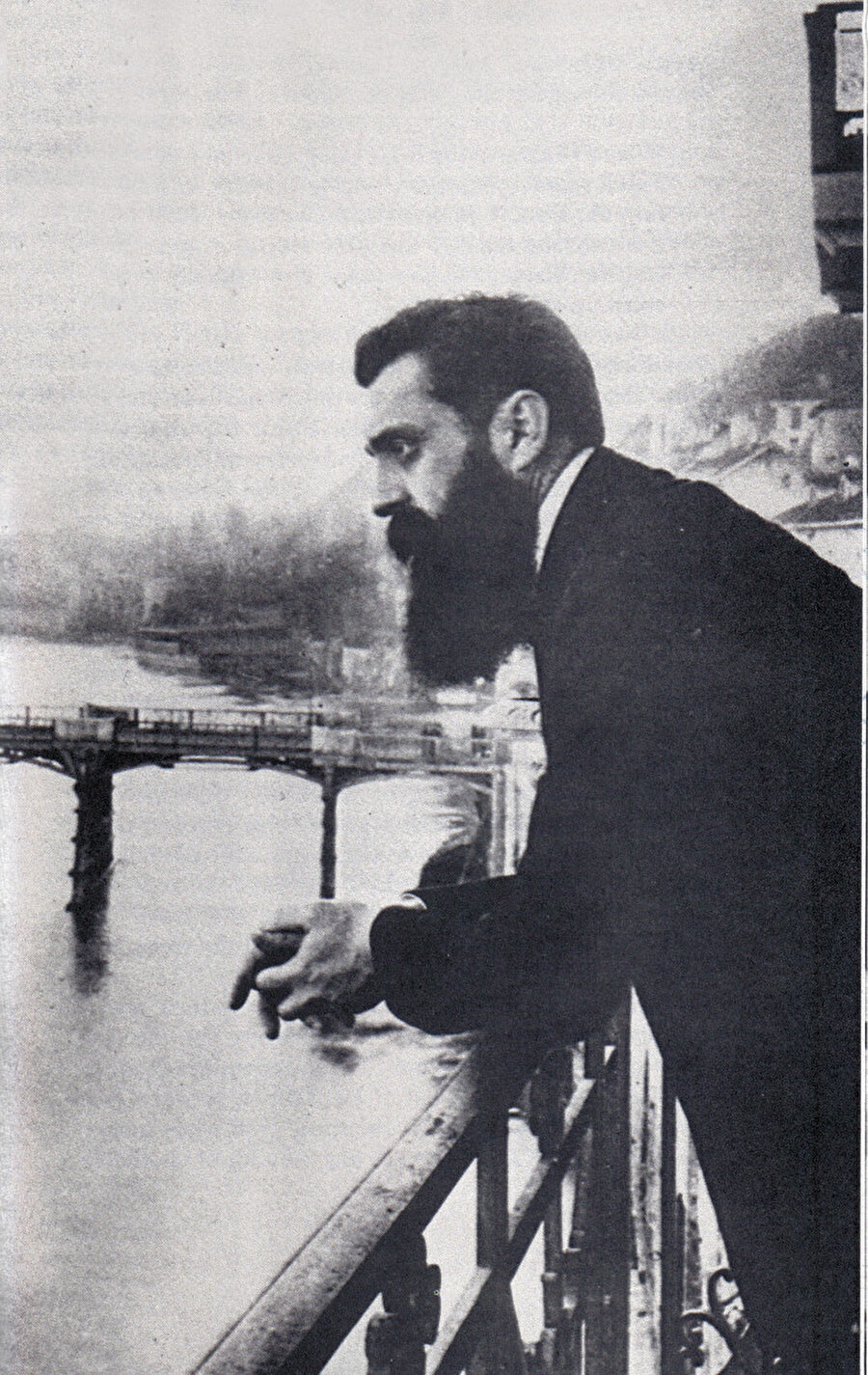 » Herzl İstanbul’da
Theodor Herzl’in Sultan Abdülhamid ile görüştüğü günlerden bir kare...