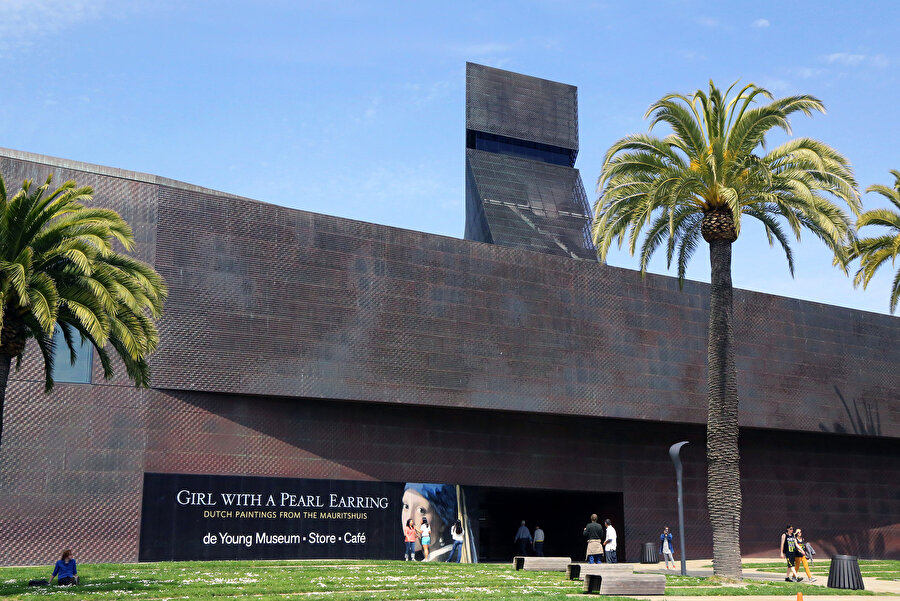 125 yıllık müze; Amerika, Afrika ve Avrupa’dan birçok sanat eserine ev sahipliği yapıyor.