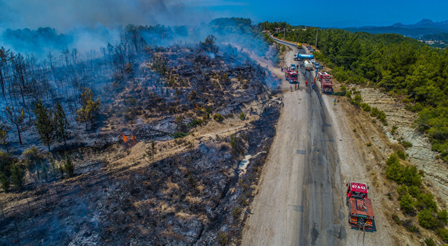 Manavgat'taki büyük yangın üçüncü gününde
