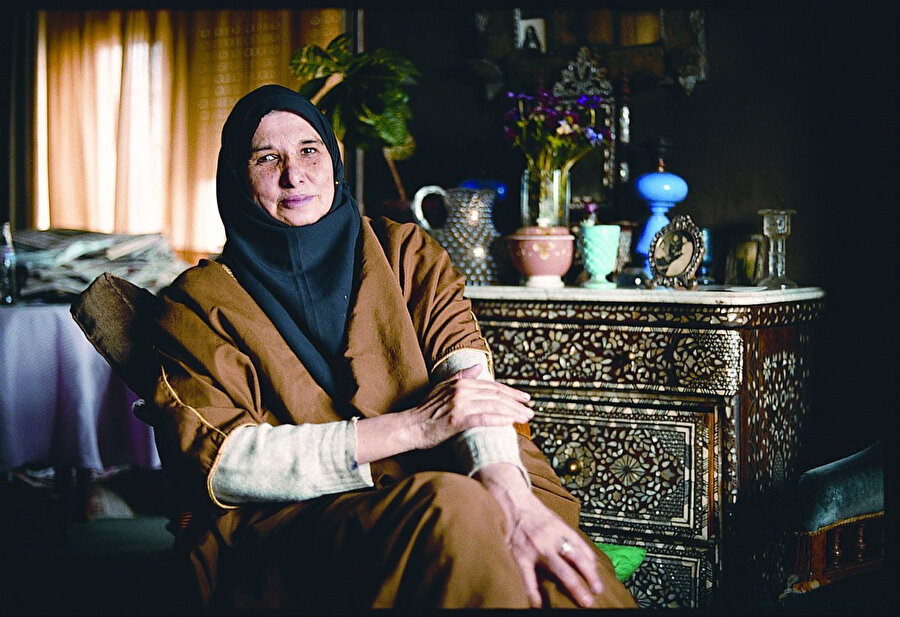 “Dünyayı modern batının sığ, hastalıklı, perişan ölçüleriyle değerlendirme çabası beni otuz yaşımda şizofreniye götürdü”