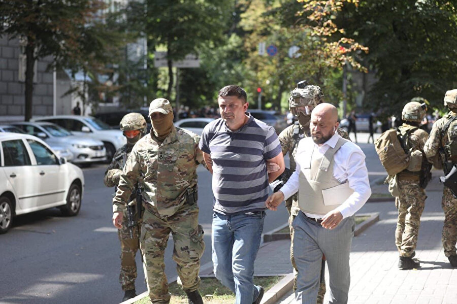 Ukrayna parlamentosunu havaya uçurmakla tehdit eden şahıs gözaltına alındı